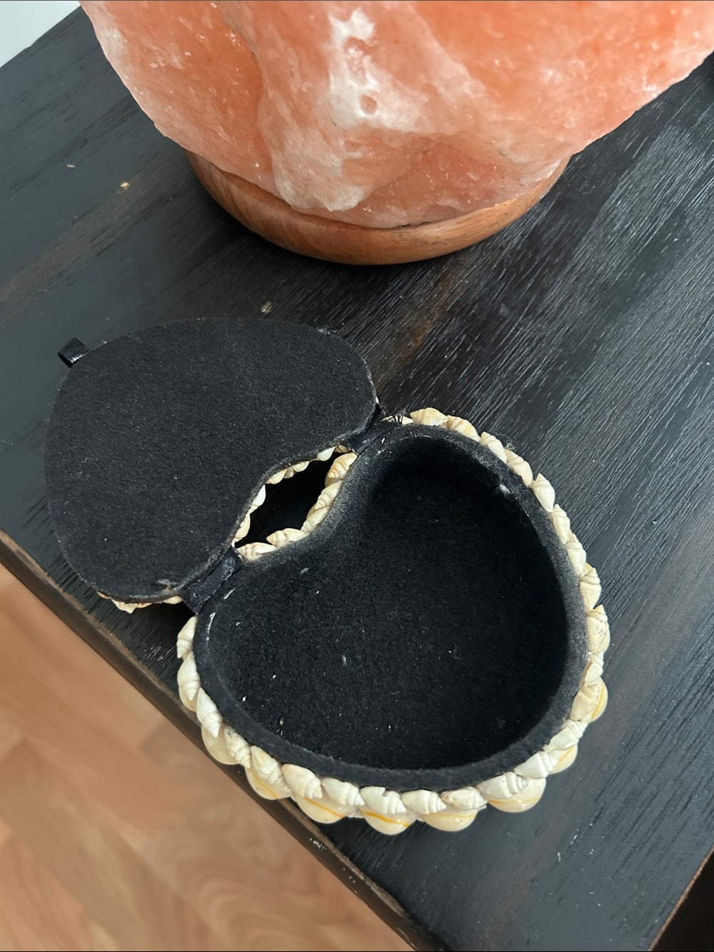 Heart-Shaped Shell Trinket Box with Red Starfish - Picture 2 of 5